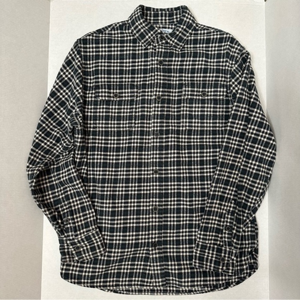 Alaskan Wilderness Gear Mens Size Large Green And Black Checkered Flannel Shirt